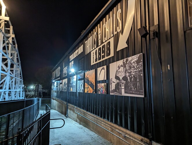 PXL_20230823_011850287