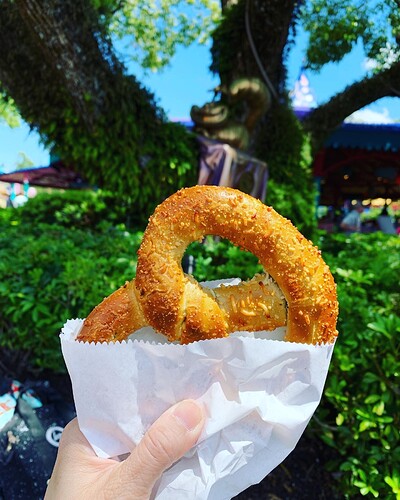 09571C41-1832-4519-80AD-17180445AB73