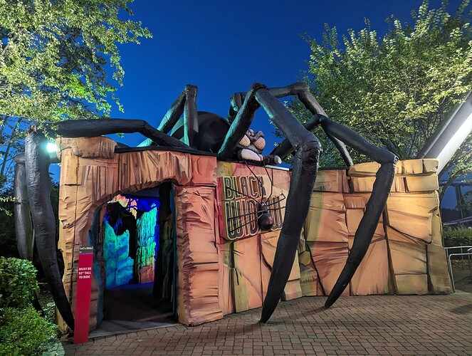 PXL_20230823_004047221