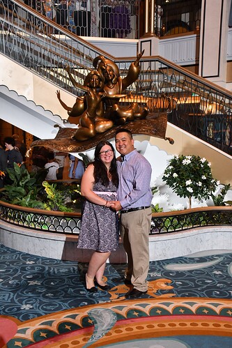 2025-06-08 - DCL Treasure - Aladdin and jasmine statue_3