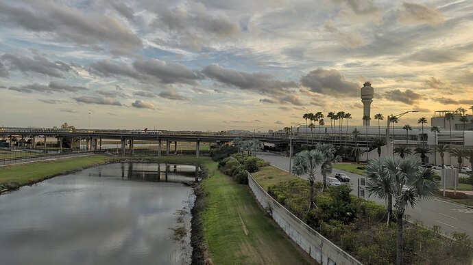 PXL_20251202_215816055