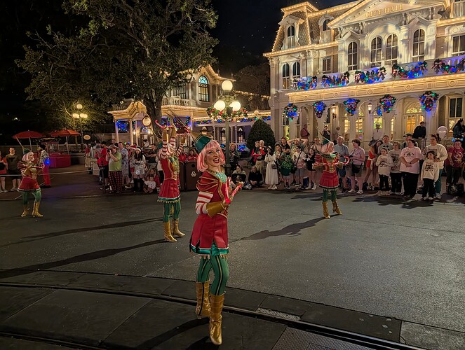 PXL_20251203_043241203.RAW-01