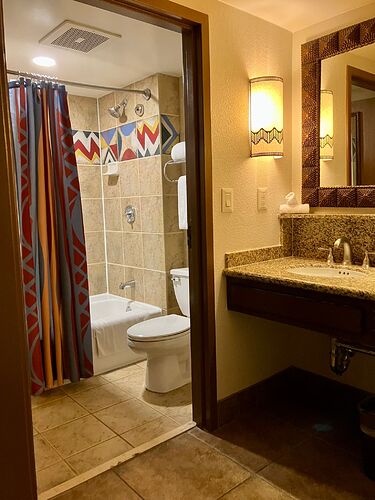 AKL room1