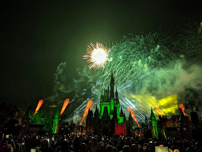 PXL_20251203_030046082.LONG_EXPOSURE-01