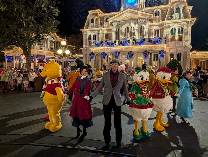 PXL_20251203_042552600.RAW-01