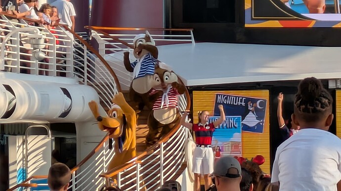 PXL_20251204_210606073.NIGHT