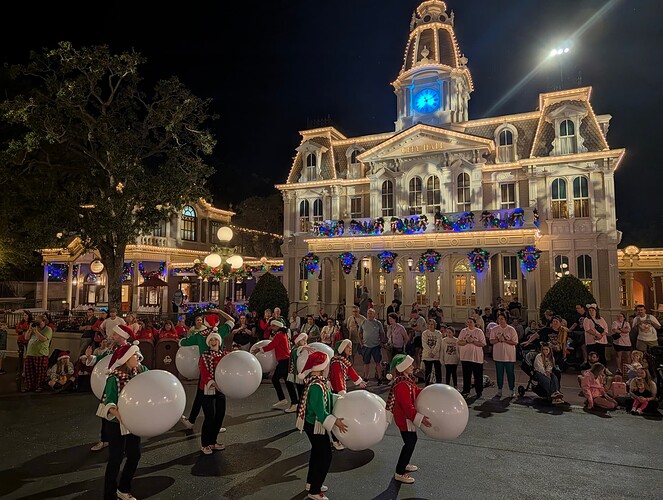 PXL_20251203_041248275.RAW-01