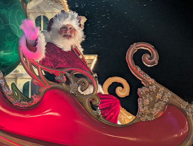 PXL_20251203_044212470.RAW-01