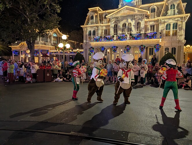 PXL_20251203_043039604.RAW-01