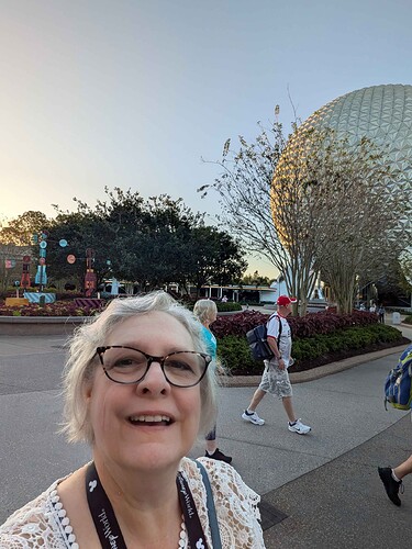 PXL_20251025_115519824-web