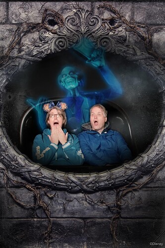 2024-01-18 - Magic Kingdom Park - Haunted mansion