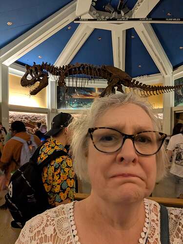 PXL_20251025_205817909-web