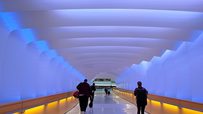 PXL_20251202_180859433